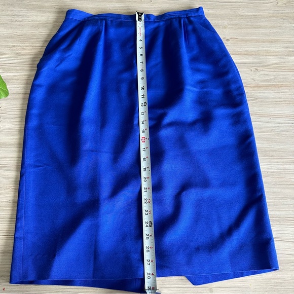 Christian Dior // Vintage Royal Blue Summer set up Jacket & Skirt Size 16 - Picture 15 of 16